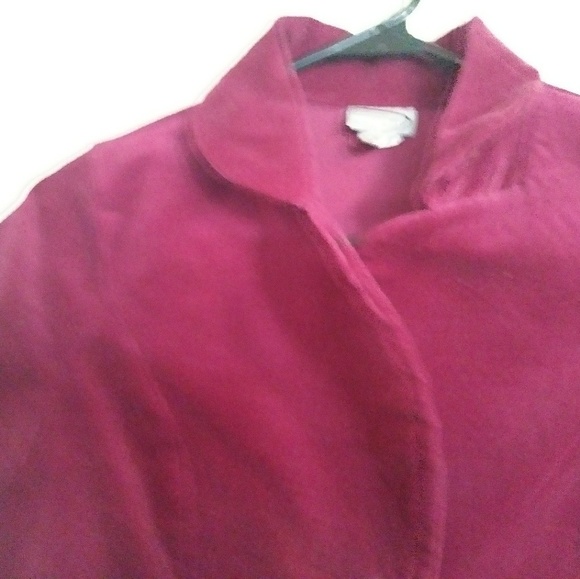 Women attire - Picture 4 of 4